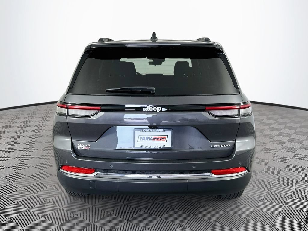 Certified 2025 Jeep Grand Cherokee Laredo X w/ Luxury Tech Group I AWD/4WD image 10
