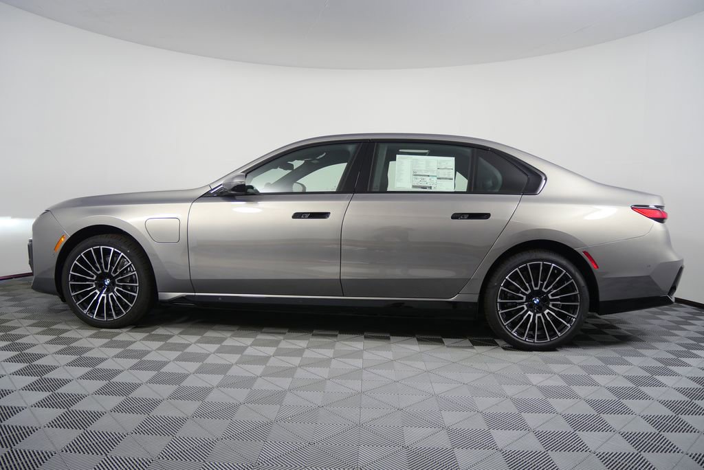 Used 2026 BMW 750e xDrive 750e xDrive w/ Executive Package image 6