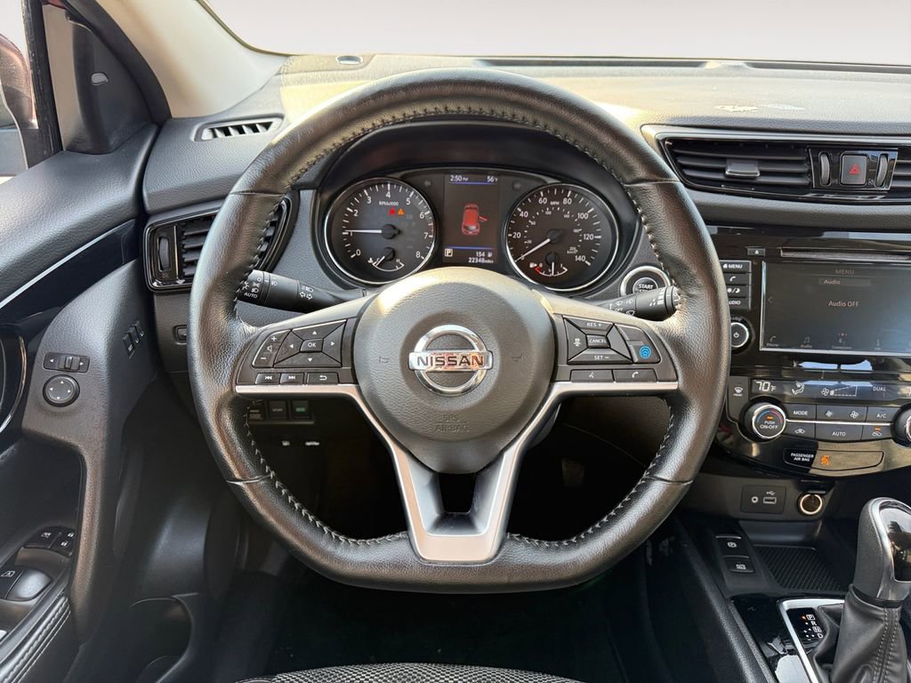 Used 2022 Nissan Rogue Sport SV w/ Technology Package image 12