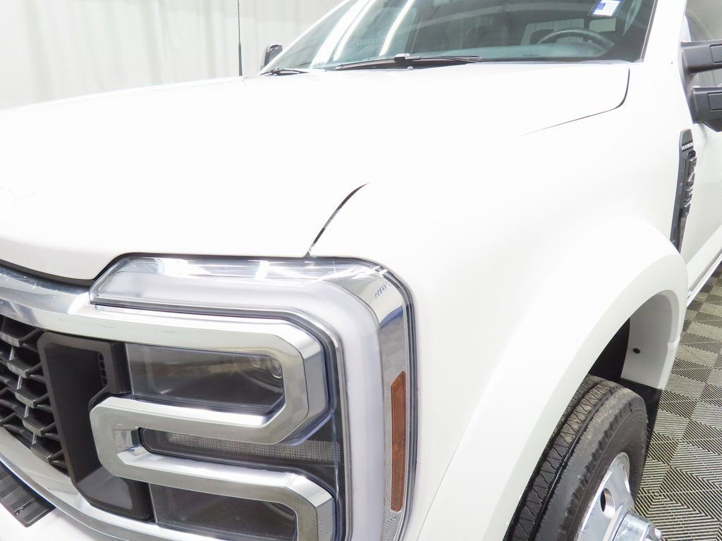 Used 2025 Ford F450 Platinum w/ FX4 Off-Road Package AWD/4WD image 41