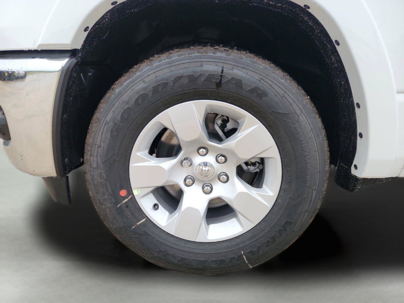 New 2026 RAM 1500 Lone Star AWD/4WD image 10
