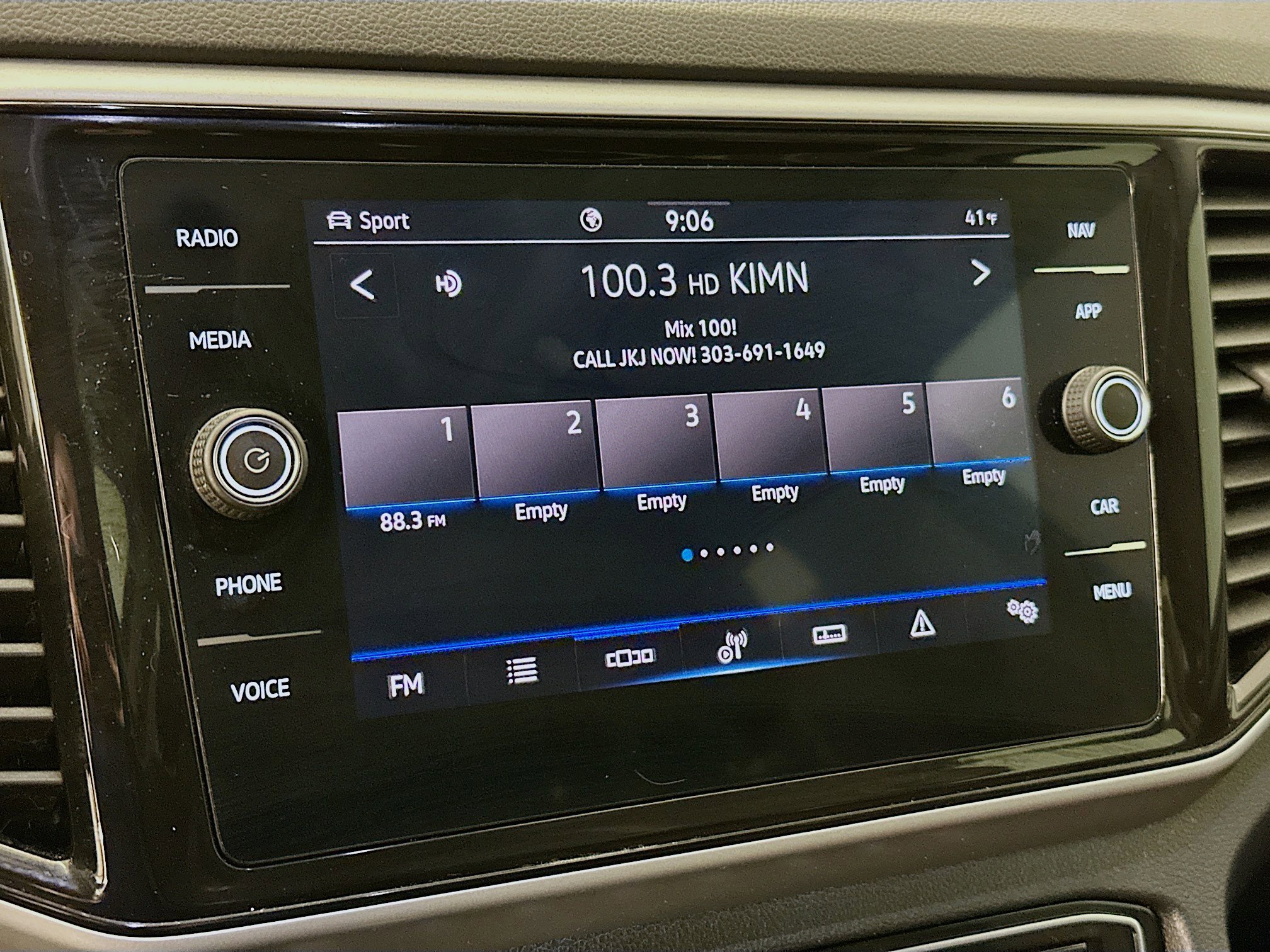 Used 2021 Volkswagen Atlas SEL Premium image 21