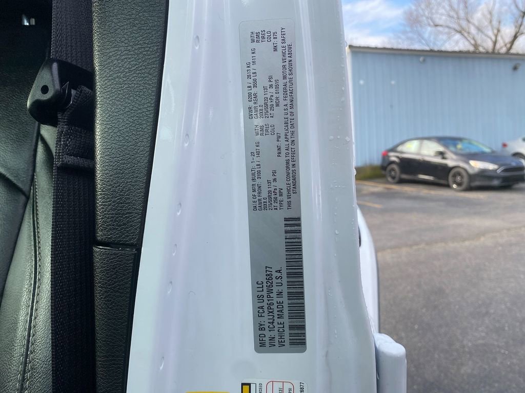 Used 2023 Jeep Wrangler Sahara w/ Cold Weather Group image 34