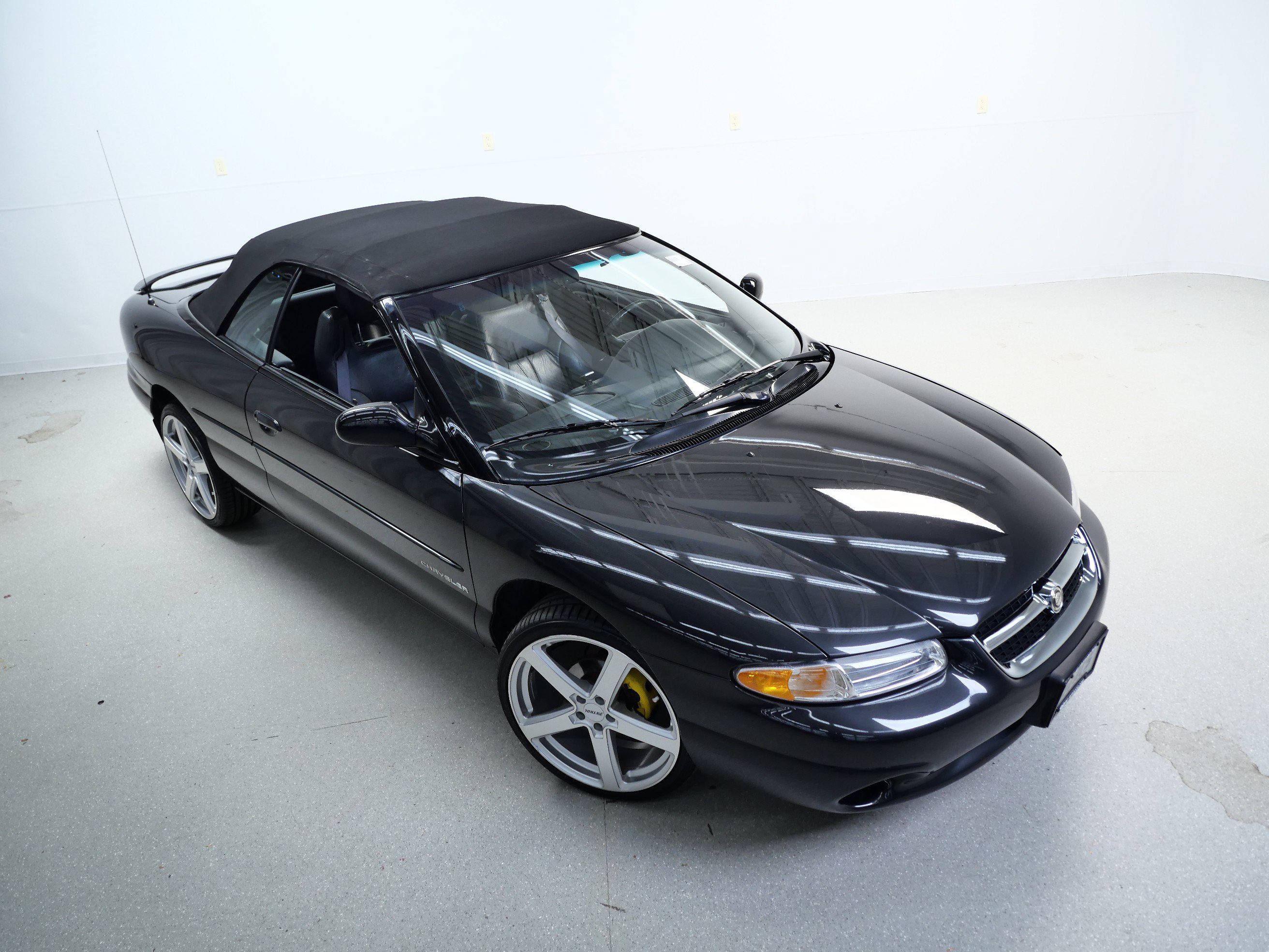 Used 1998 Chrysler Sebring JXI FWD image 4