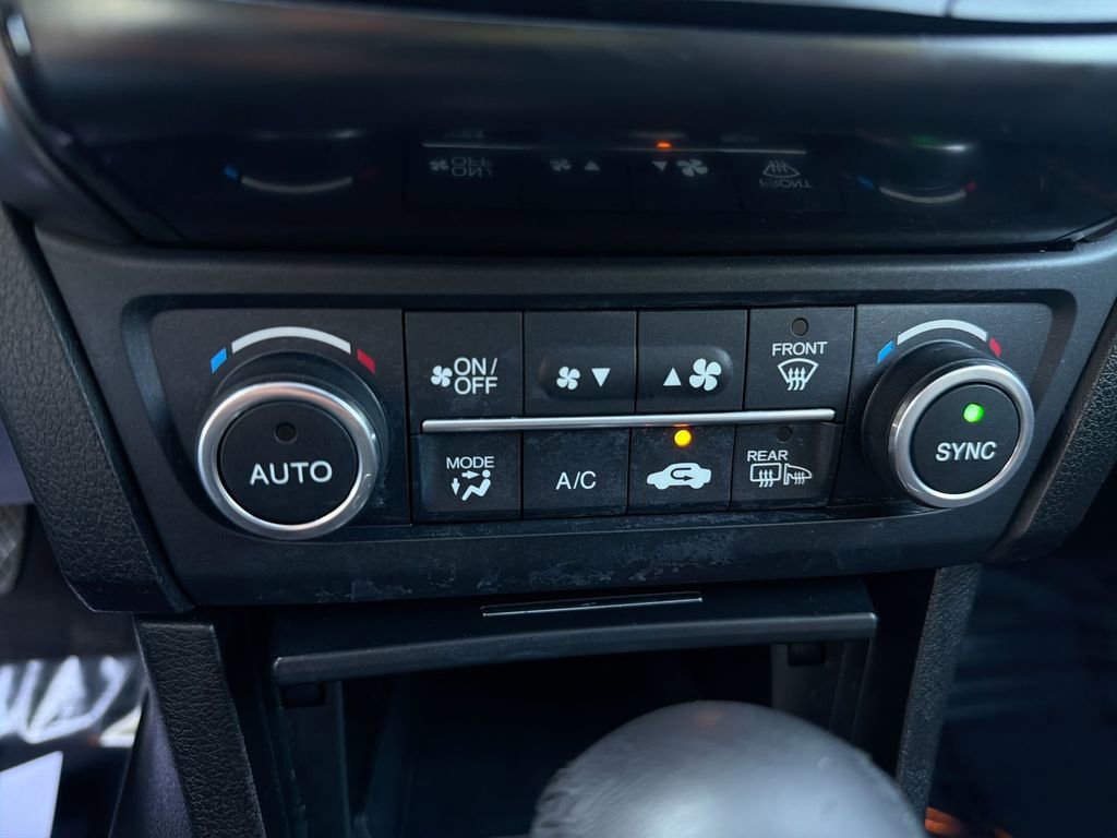 Used 2019 Acura ILX w/ Premium Package FWD image 17