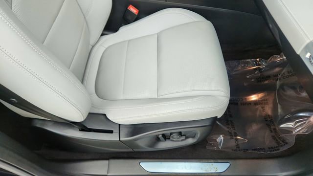 Used 2024 Jaguar E-PACE R-Dynamic SE image 21