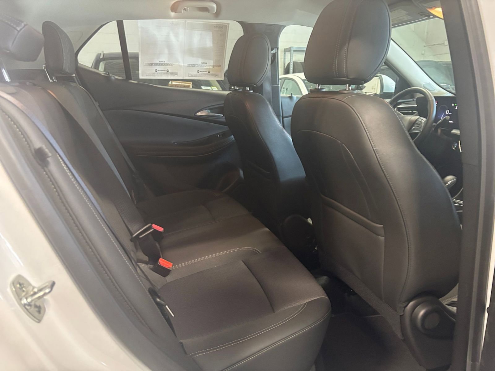 Used 2025 Buick Encore GX Preferred image 38