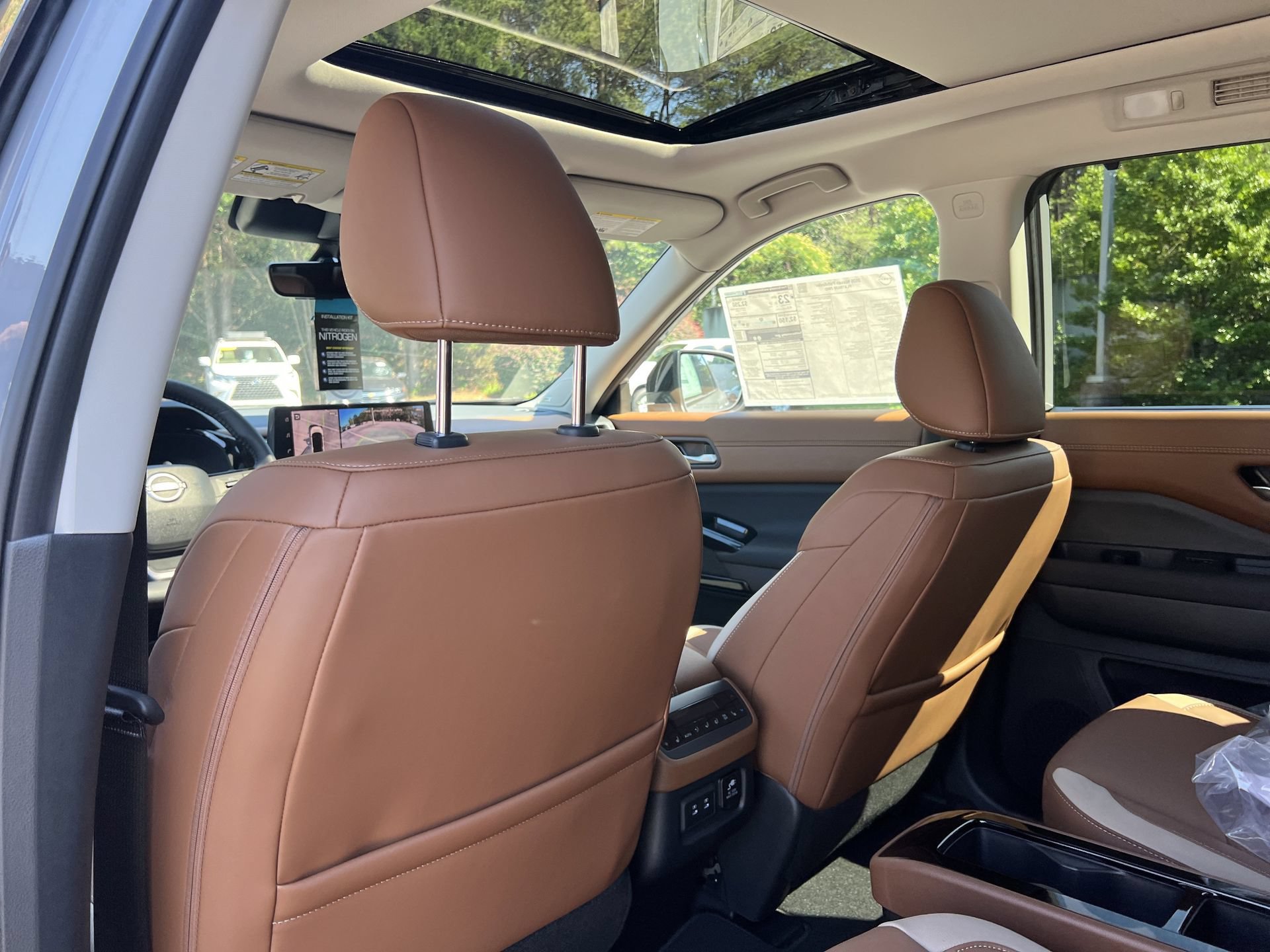 New 2026 Nissan Pathfinder Platinum w/ Accent Package FWD image 19