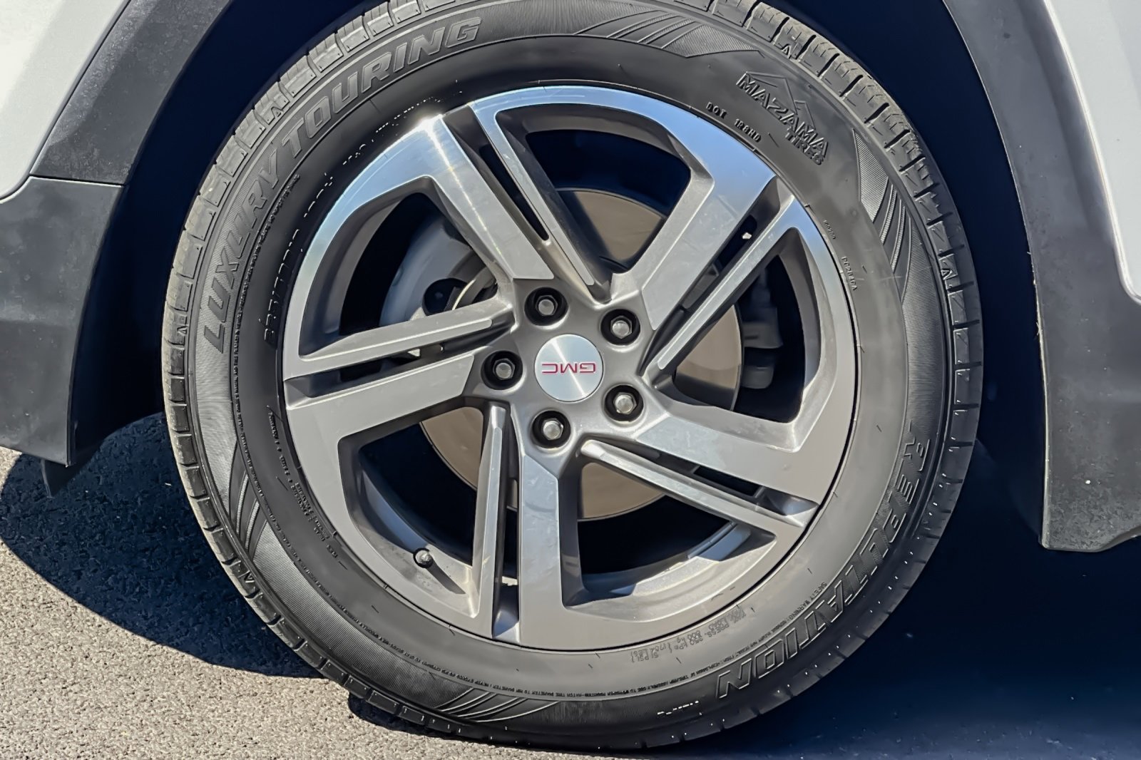 Used 2020 GMC Terrain SLT image 25