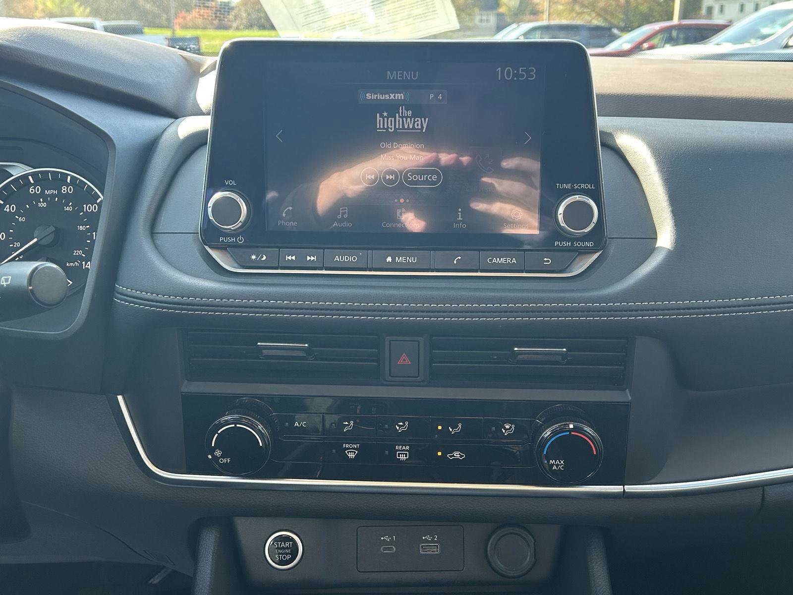 Used 2023 Nissan Rogue S image 14