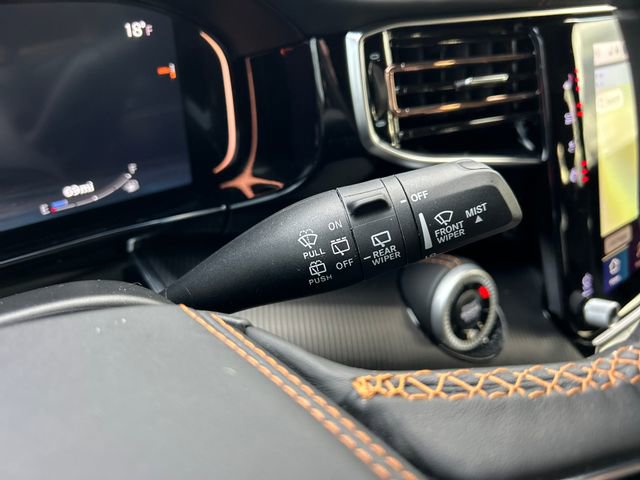 Used 2024 Jeep Grand Wagoneer Series III w/ Rear Seat Video Group 1 image 17