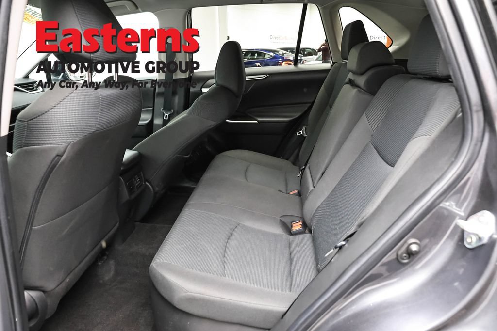 Used 2023 Toyota RAV4 LE AWD/4WD image 20