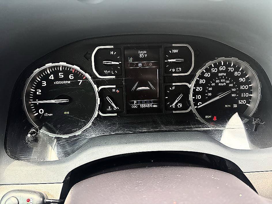 Used 2020 Toyota Tundra SR5 w/ SR5 Convenience Package AWD/4WD image 12