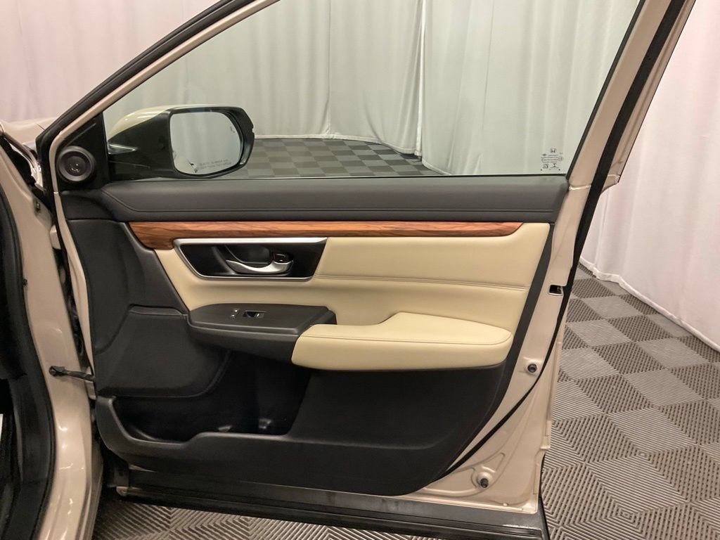 Used 2019 Honda CR-V Touring image 31