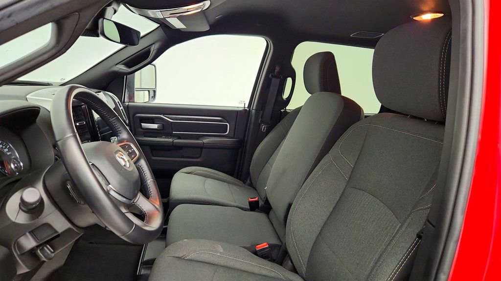 Used 2024 RAM 2500 Big Horn w/ Night Edition AWD/4WD image 18