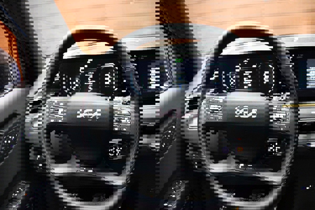 Used 2024 Kia EV9 GT-Line image 35