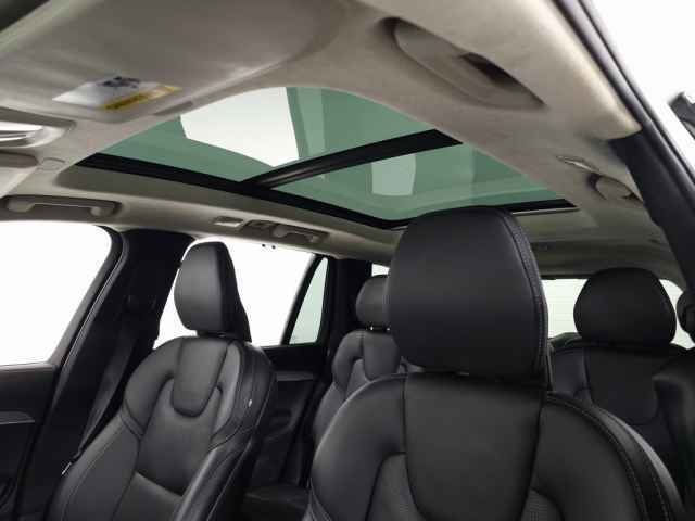 Used 2023 Volvo XC90 T8 Ultimate w/ Lounge Package image 20