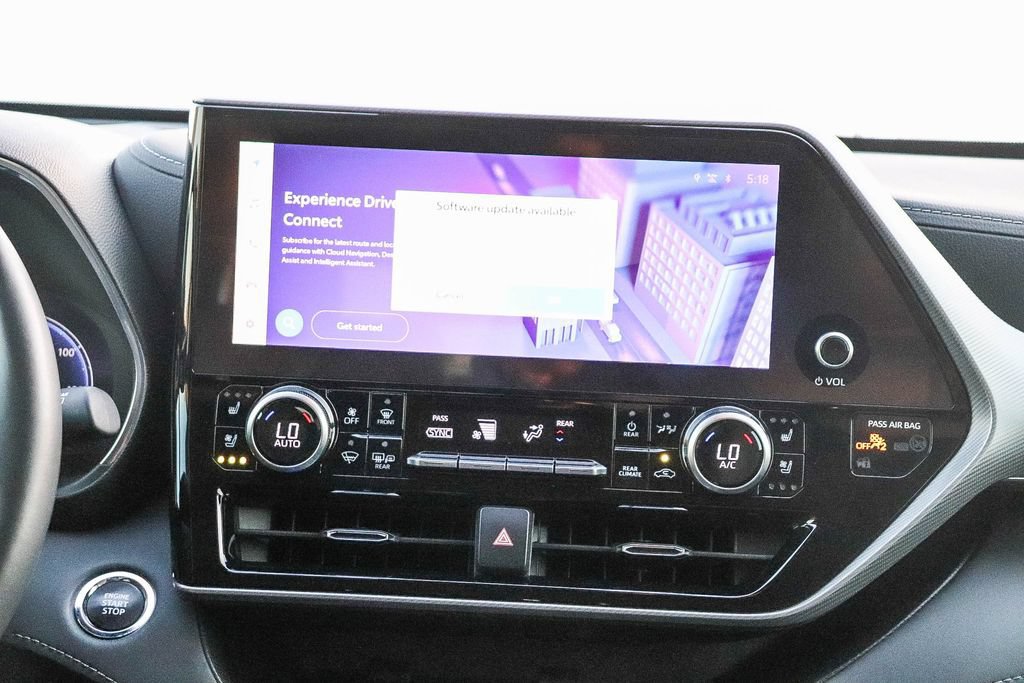 Used 2023 Toyota Highlander Platinum FWD image 16