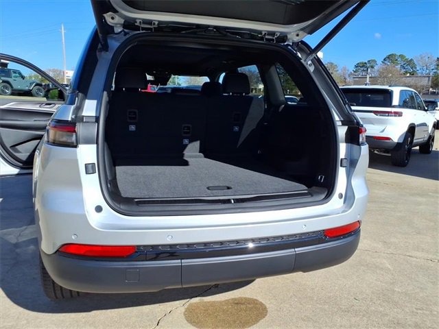 New 2025 Jeep Grand Cherokee Limited image 19