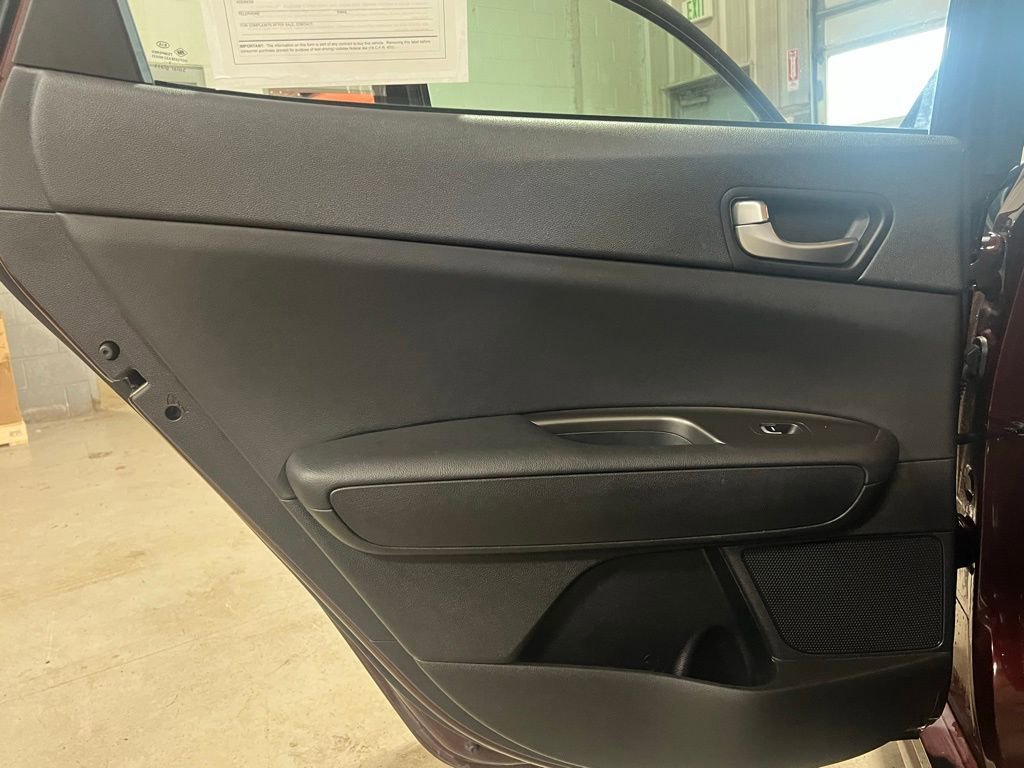 Used 2020 Kia Optima LX image 34