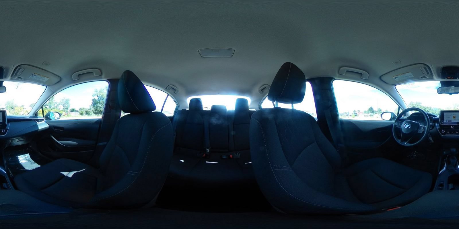 Used 2025 Toyota Corolla LE FWD image 37