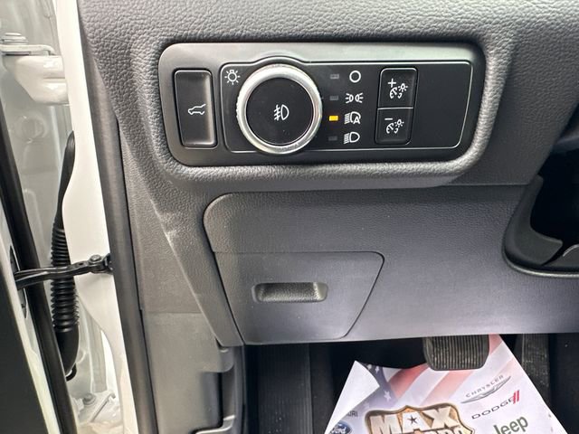 New 2024 Ford Explorer XLT w/ Equipment Group 202A image 22