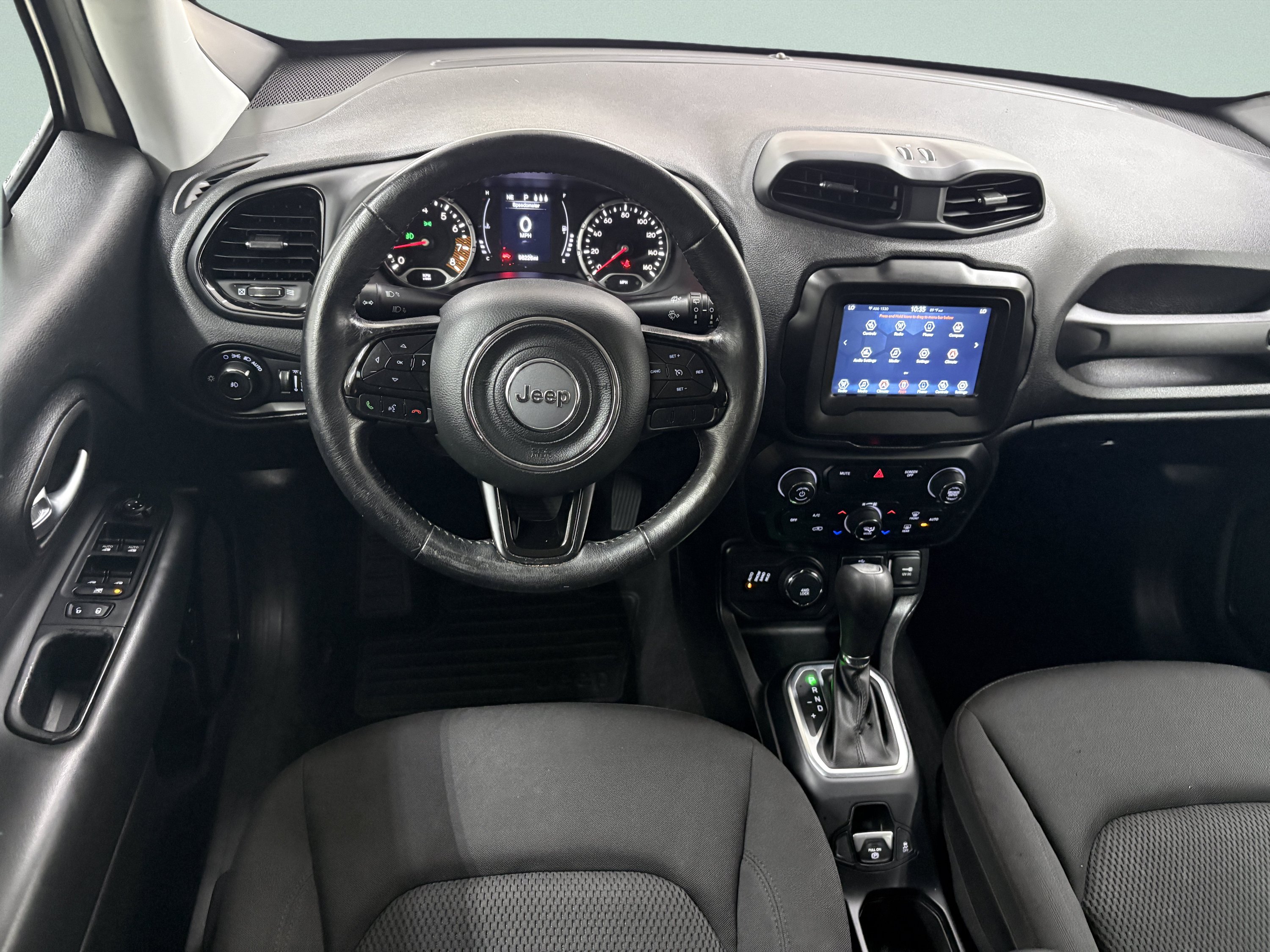 Used 2019 Jeep Renegade Altitude w/ Quick Order Package 2XM AWD/4WD image 10