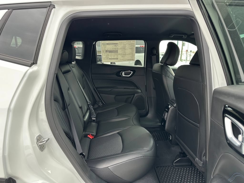 New 2026 Jeep Compass Latitude AWD/4WD image 16