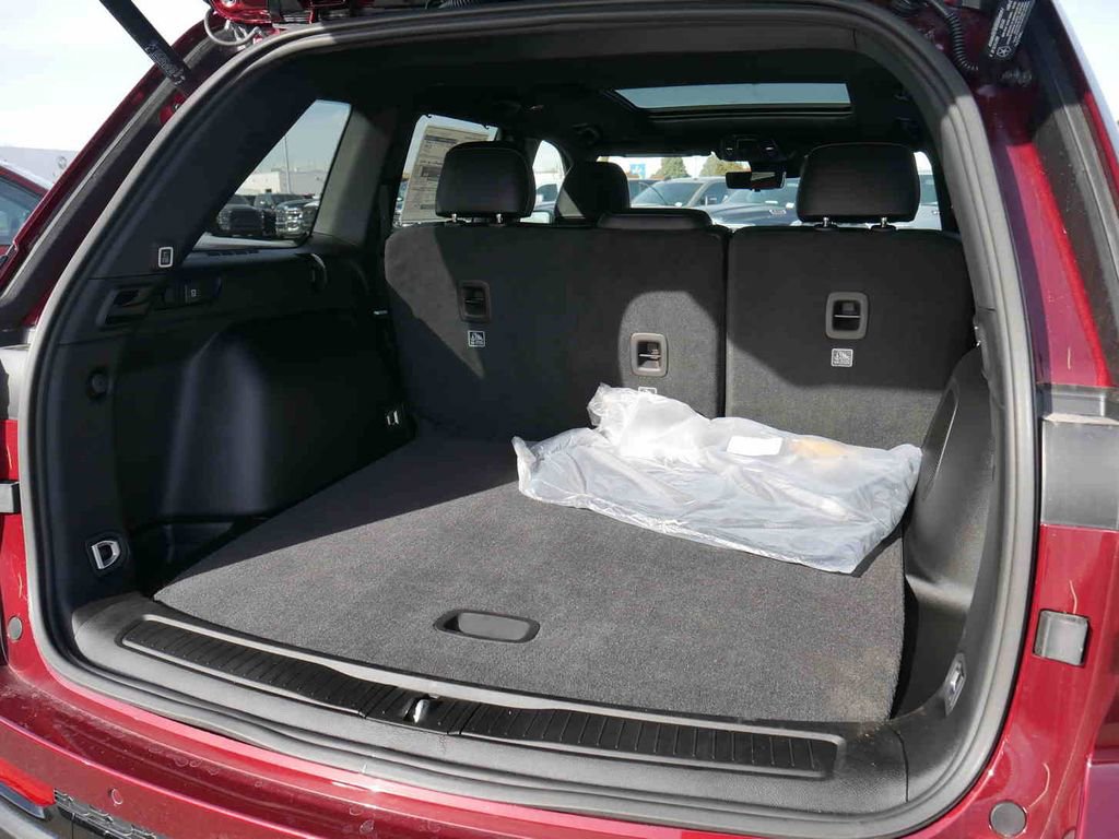 New 2025 Jeep Grand Cherokee Limited w/ Luxury Tech Group II image 7