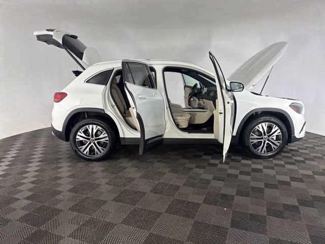 Used 2025 Mercedes-Benz GLA 250 4MATIC image 14