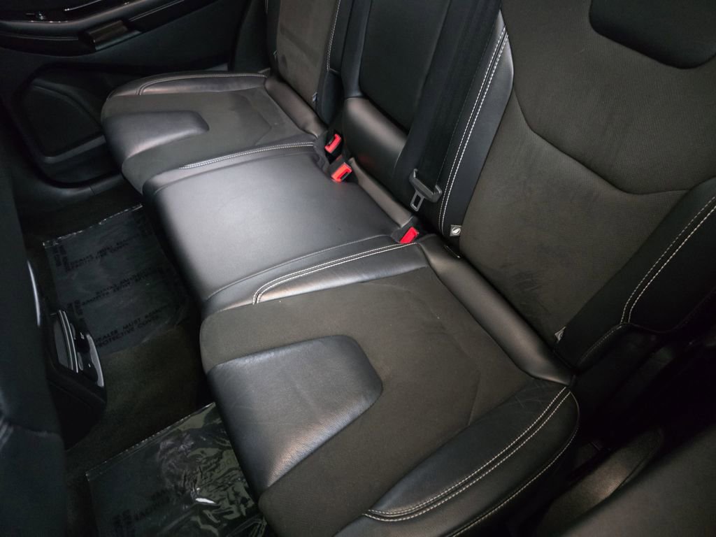 Used 2020 Ford Edge ST w/ Equipment Group 401A image 17