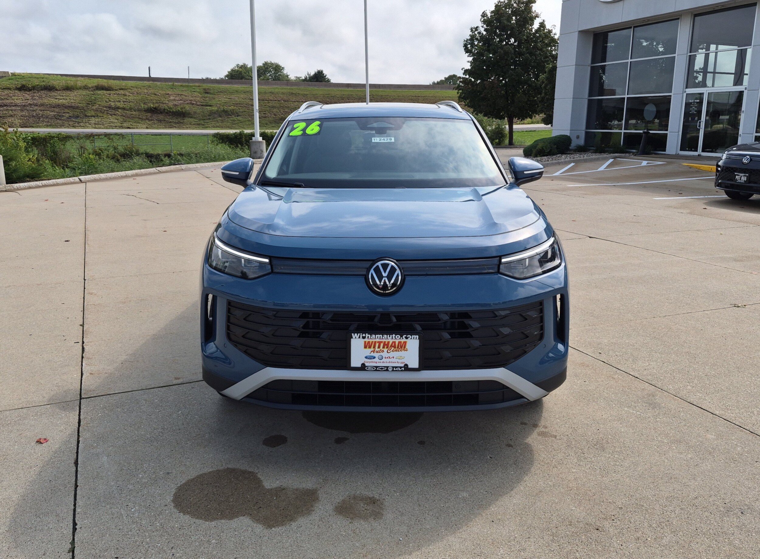 New 2026 Volkswagen Tiguan SE AWD/4WD image 10