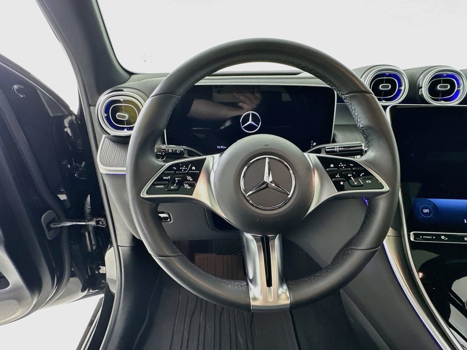 Used 2026 Mercedes-Benz GLC 300 4MATIC image 12
