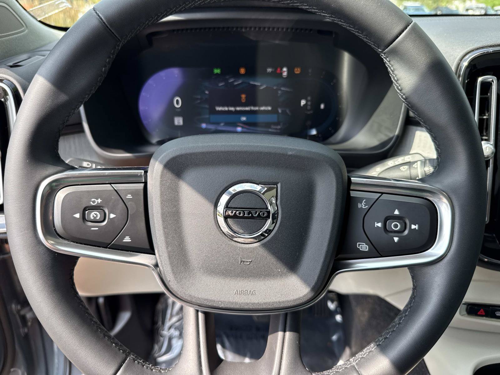Used 2023 Volvo XC40 B5 Ultimate w/ Protection Package Premier AWD/4WD image 34