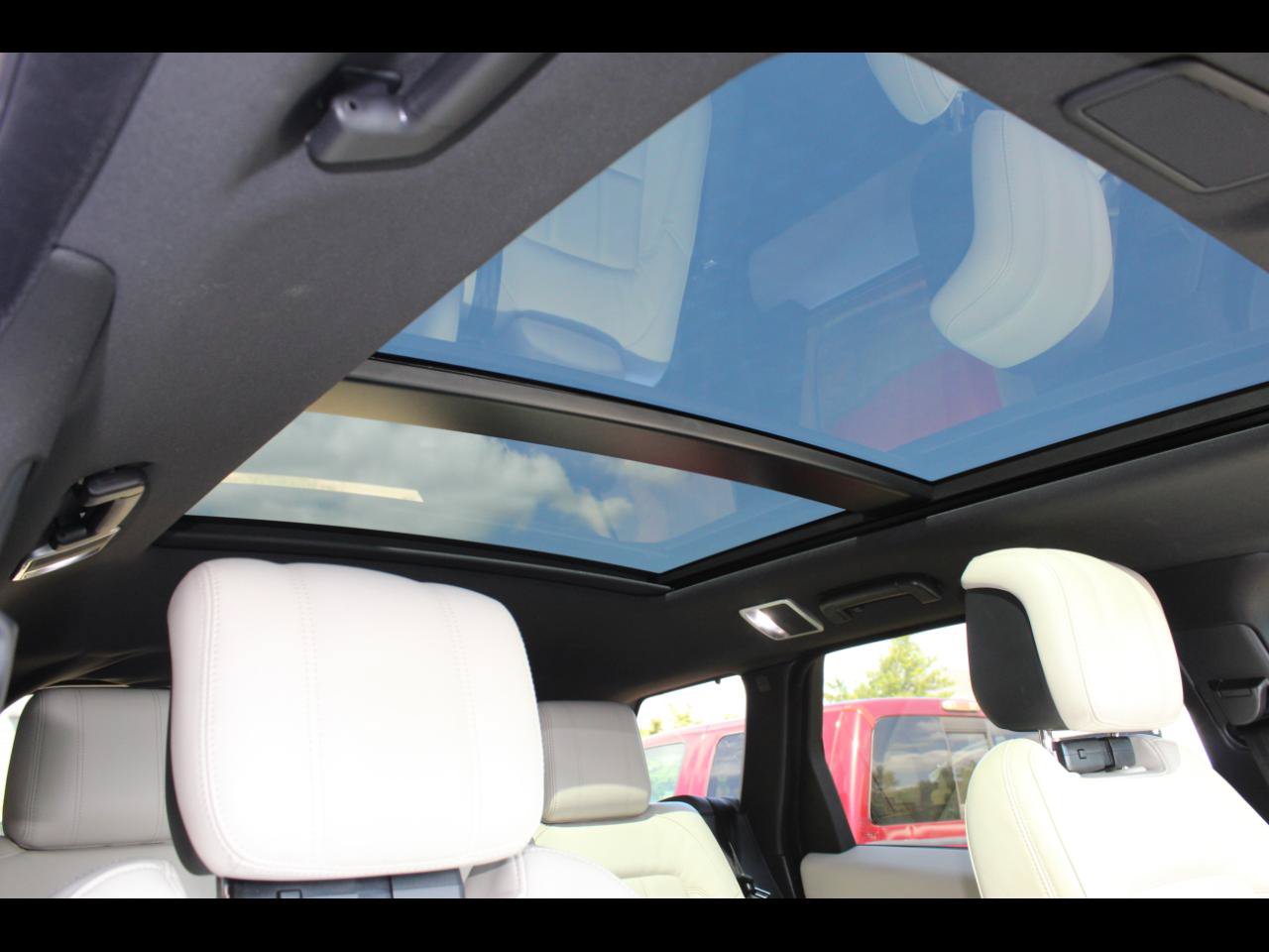 Used 2019 Land Rover Range Rover Sport HSE AWD/4WD image 21