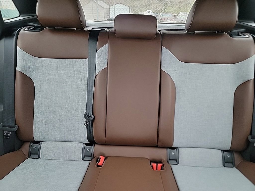 Used 2023 Volkswagen ID.4 Pro image 21