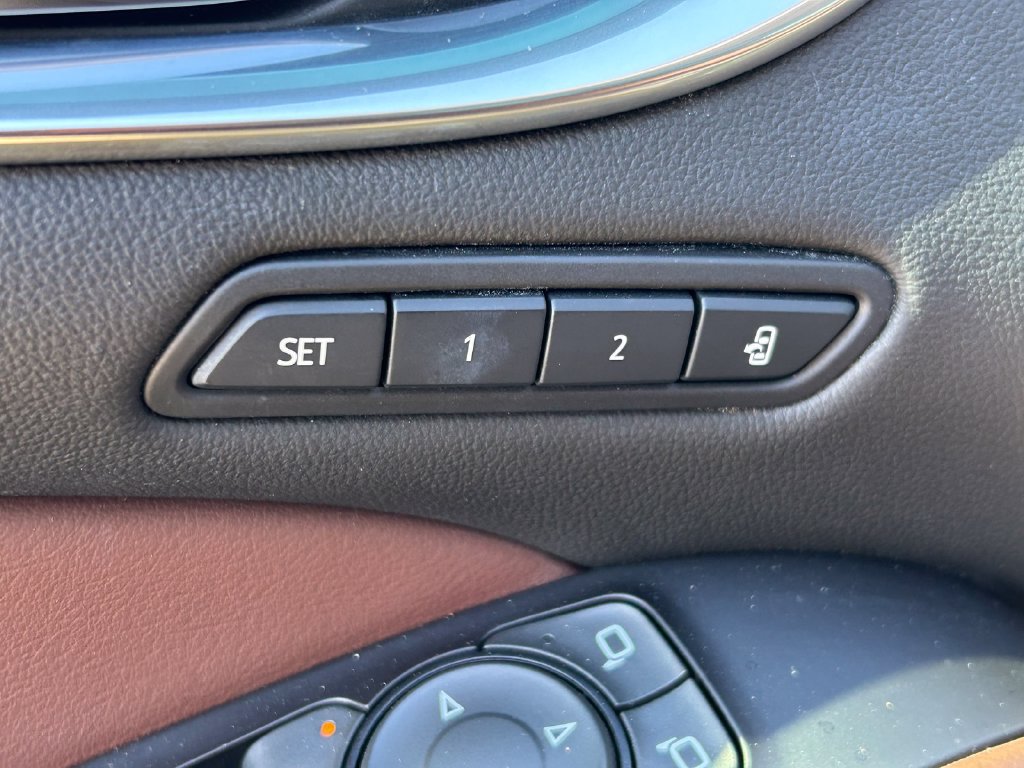 Used 2020 Buick Enclave Avenir w/ LPO, Floor Liner Package FWD image 27