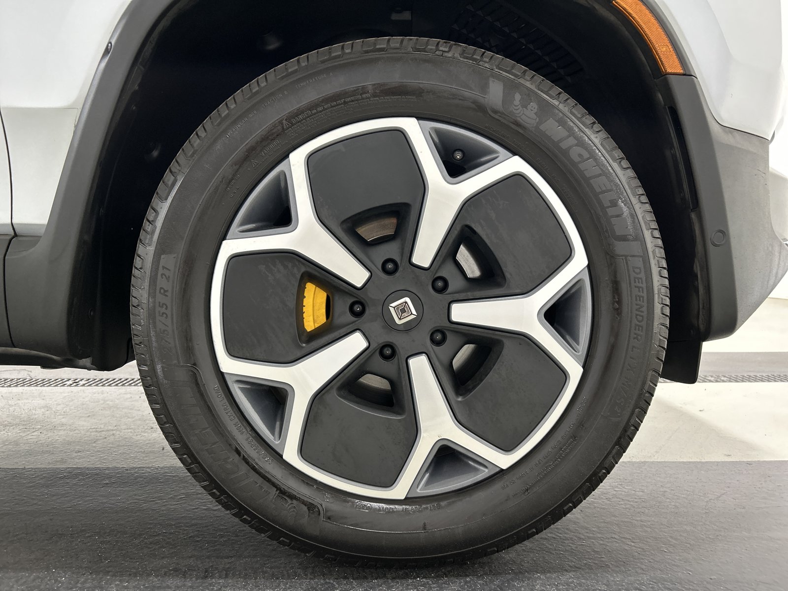 Used 2024 Rivian R1S Adventure AWD/4WD image 11