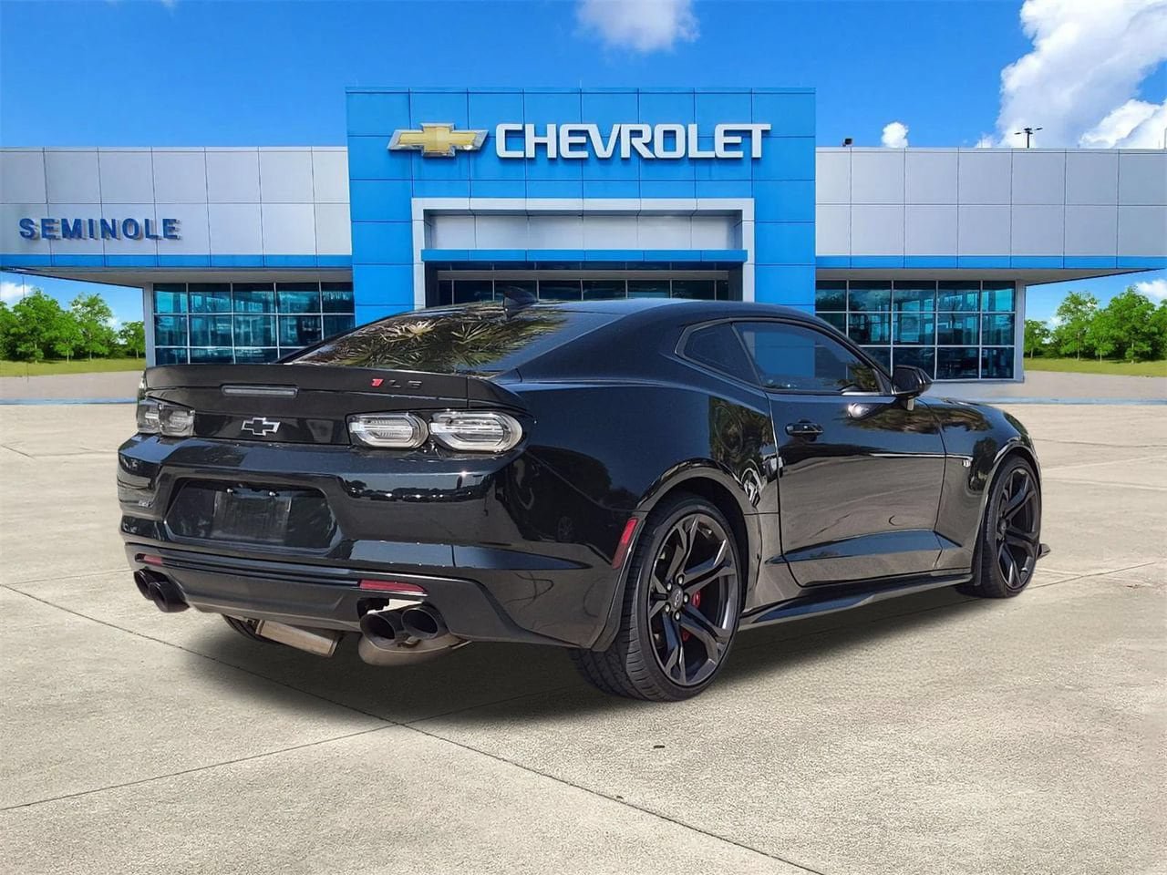 Used 2022 Chevrolet Camaro SS RWD image 4