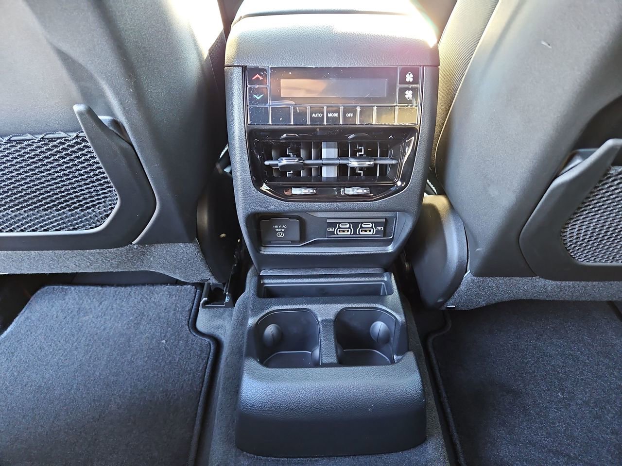 New 2025 Jeep Grand Cherokee L Altitude image 16