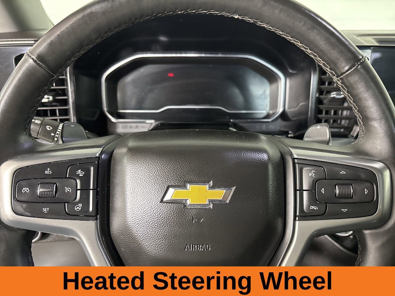 Used 2025 Chevrolet Silverado 1500 LT image 13