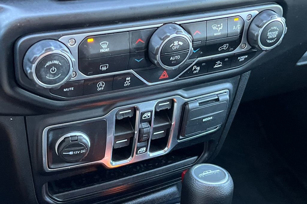 Used 2021 Jeep Gladiator Sport image 24