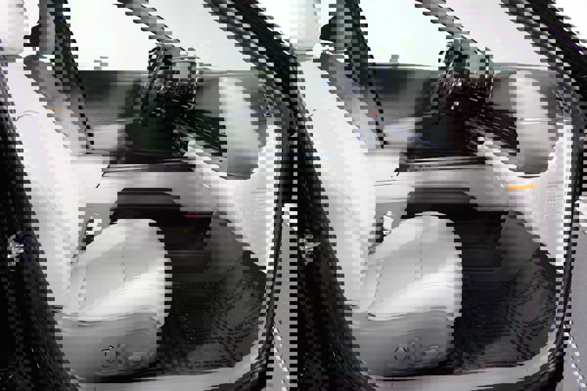 Used 2024 Hyundai Ioniq 6 Limited image 21