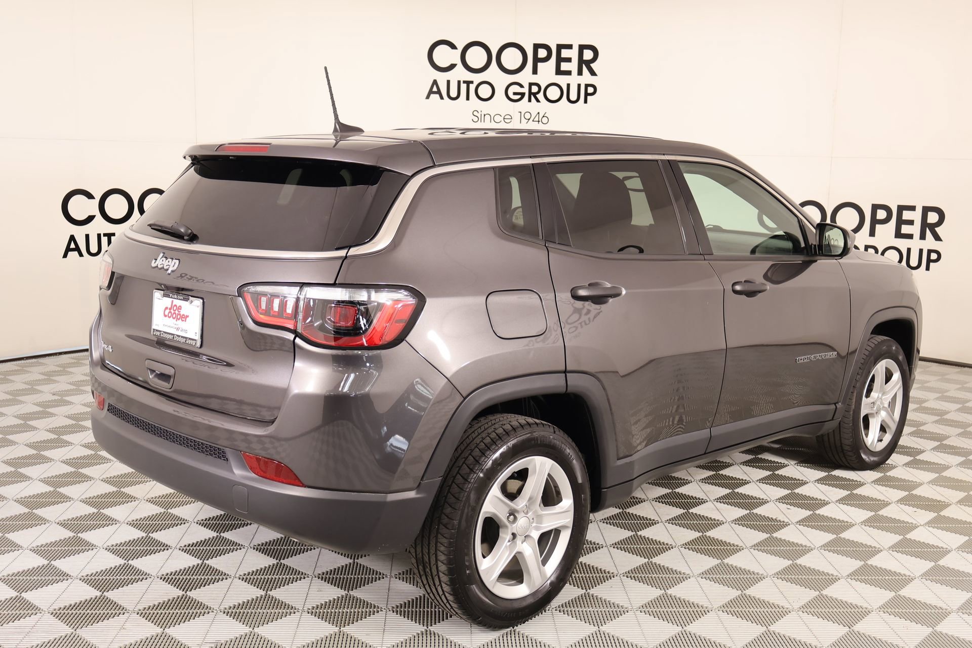 Used 2023 Jeep Compass Sport AWD/4WD image 19