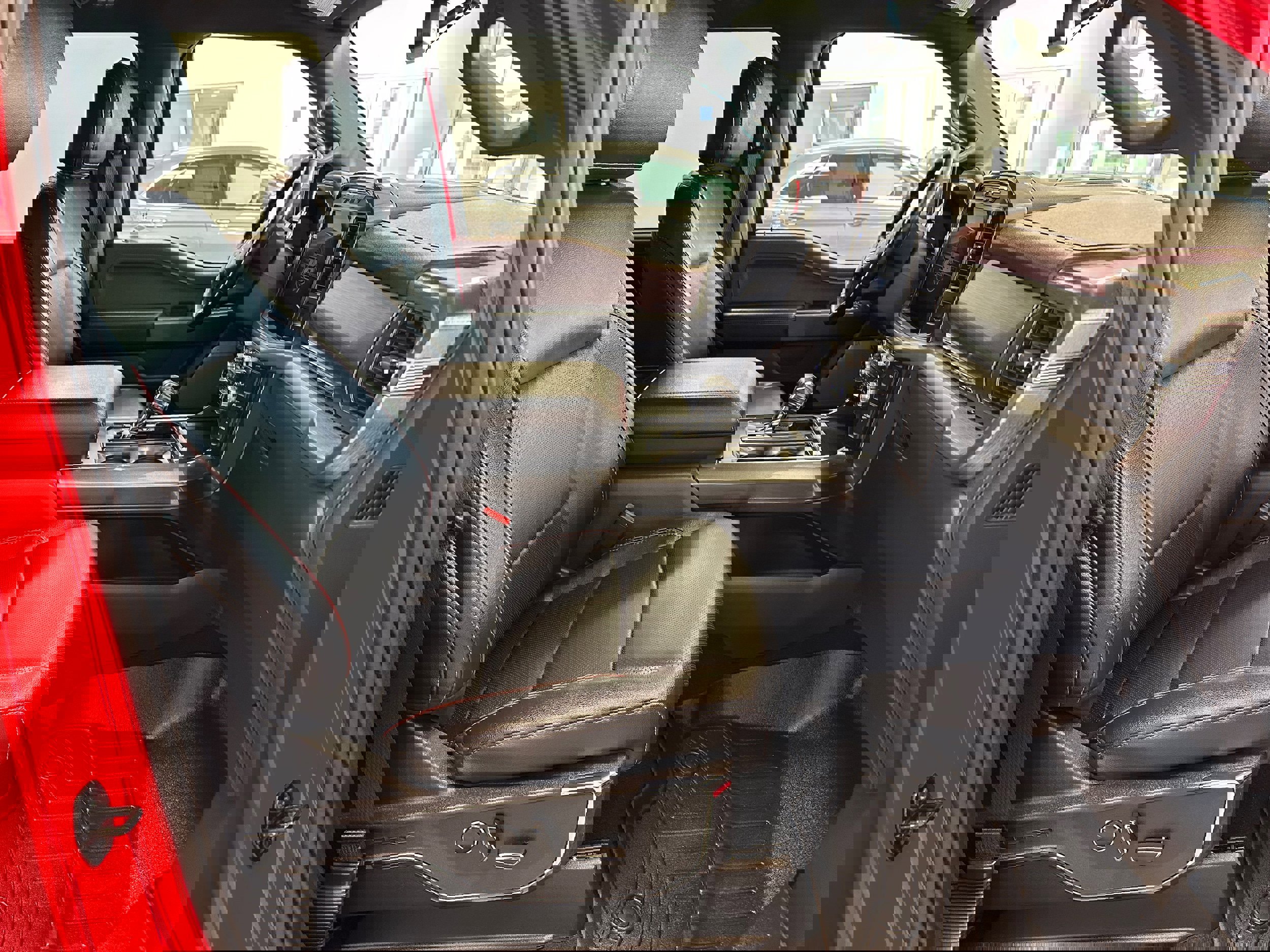 Used 2023 Ford F150 Lariat w/ Equipment Group 502A High image 15