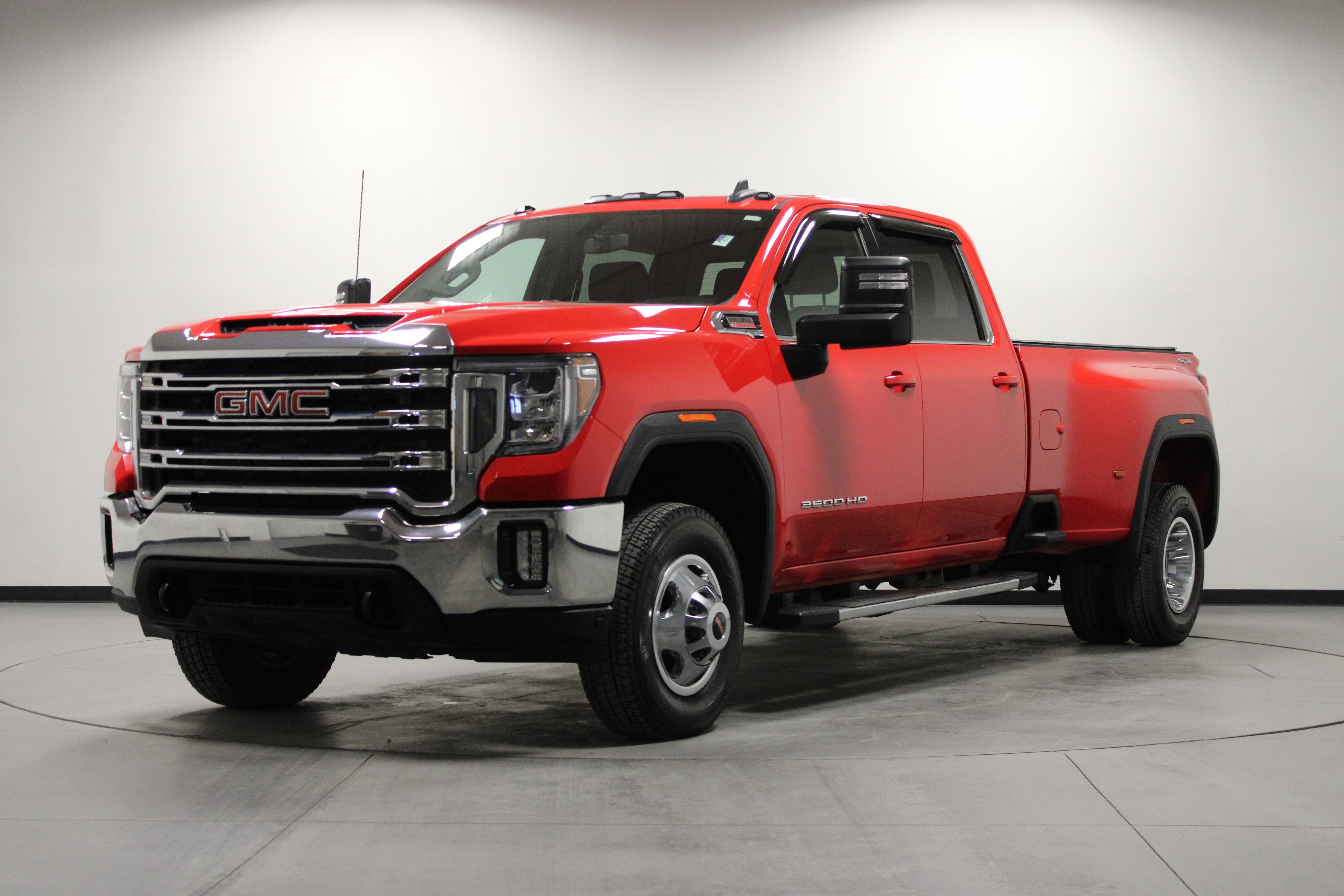 Used 2023 GMC Sierra 3500 SLE image 8