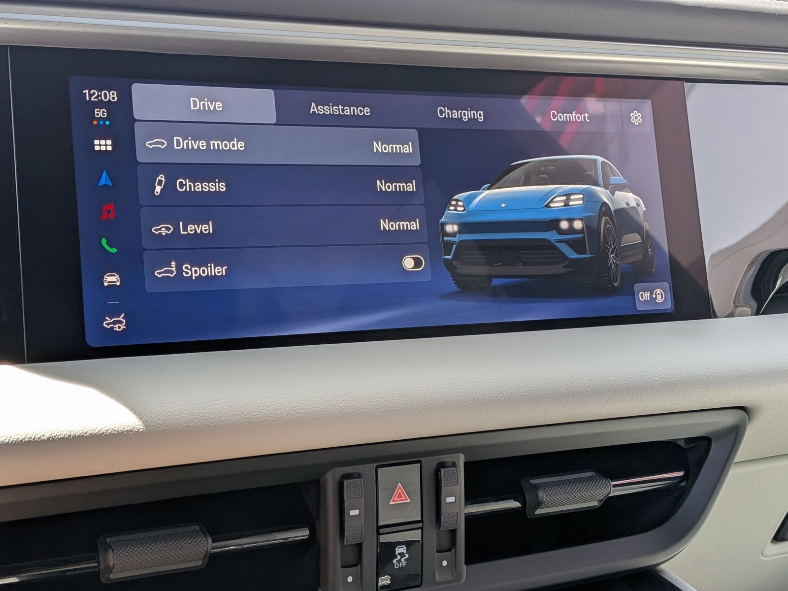 New 2026 Porsche Macan 4 Electric image 19