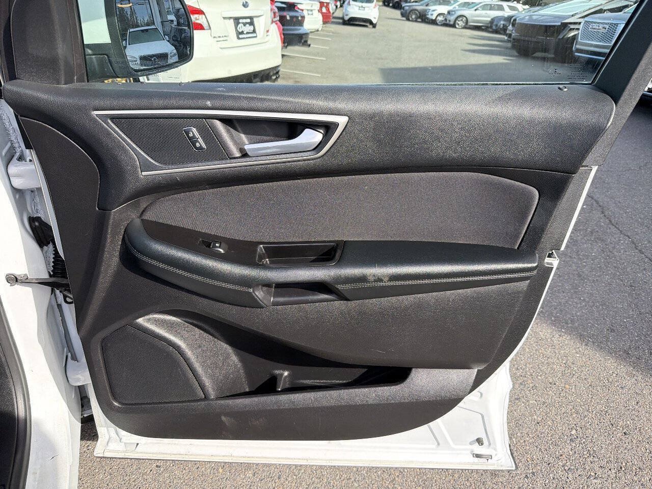 Used 2018 Ford Edge SEL AWD/4WD image 18
