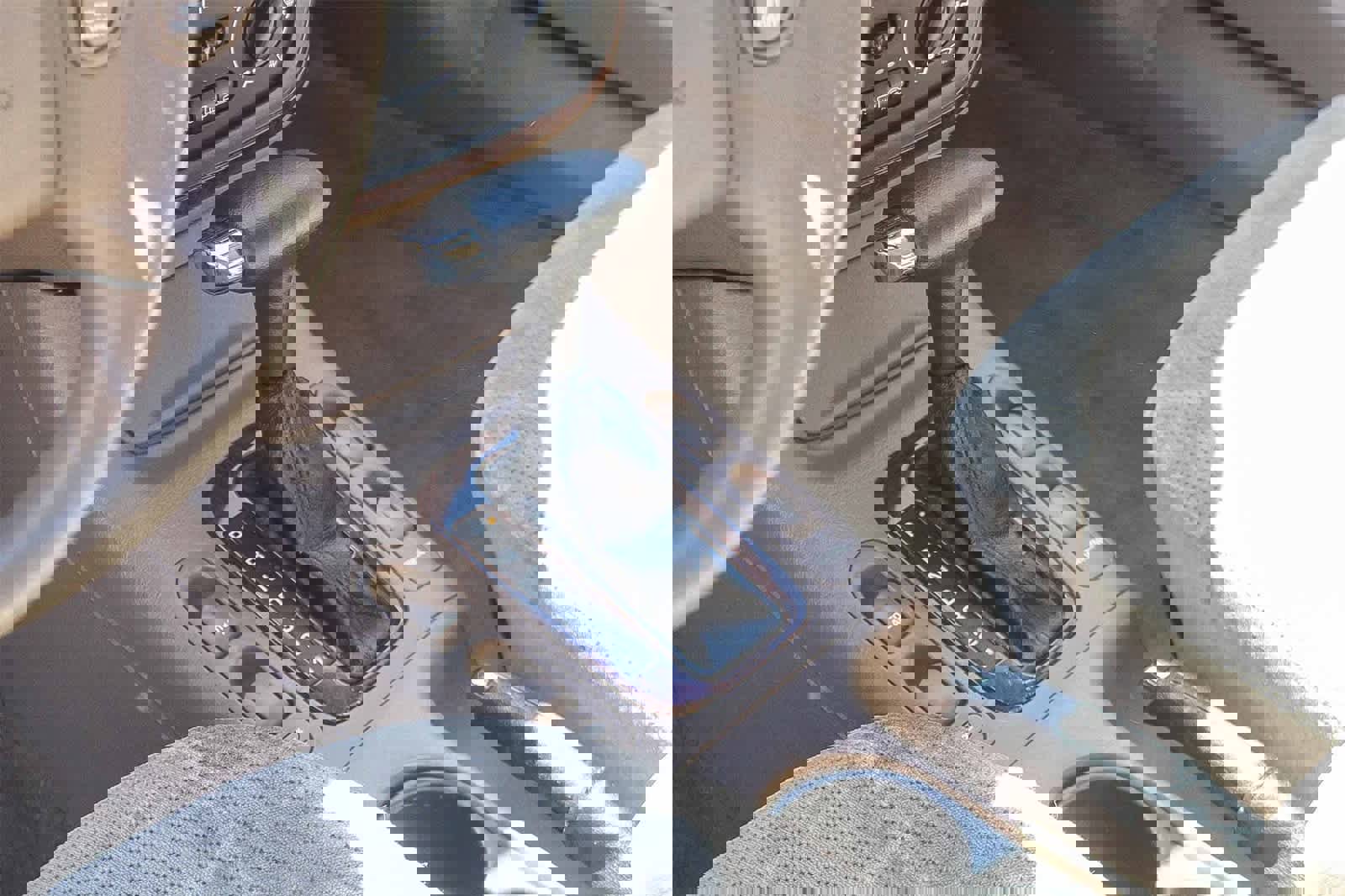 Used 2001 Saturn L-Series L200 image 24