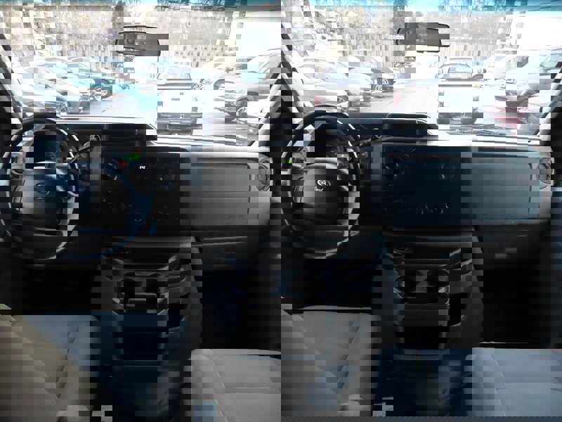 Used 2009 Ford E-350 and Econoline 350 XL image 9